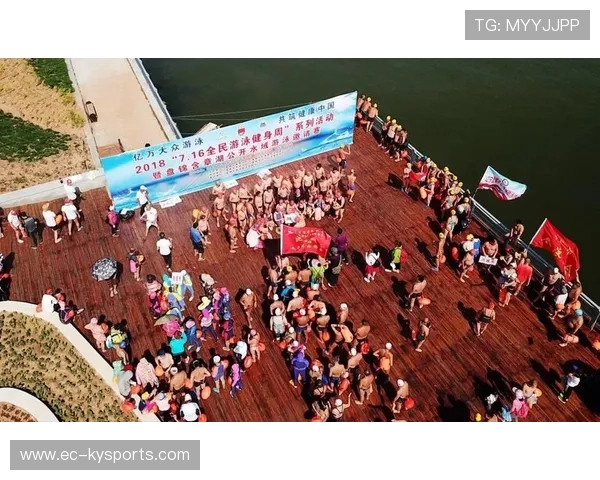 游泳协会开展开放水域赛事的救援队伍组建与应急演练，游泳池救援人员